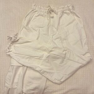 CLEANOUT SALE🚨 BNWT✨ Abercrombie Cargo Parachute Pants